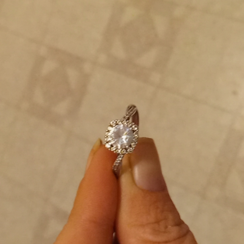 Womens size 9 ring